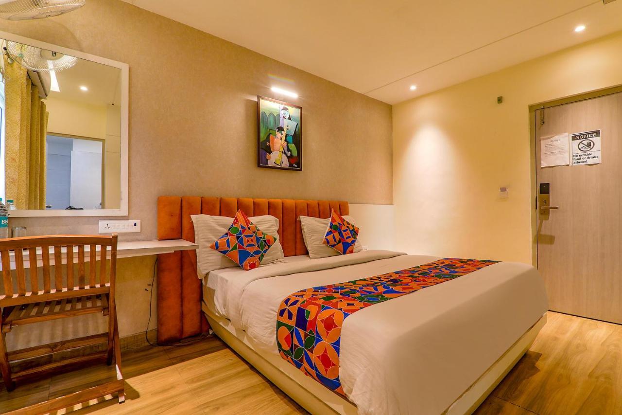 Townhouse Geetraj Near Shalimar Gateway Lucknow Hotell Exteriör bild