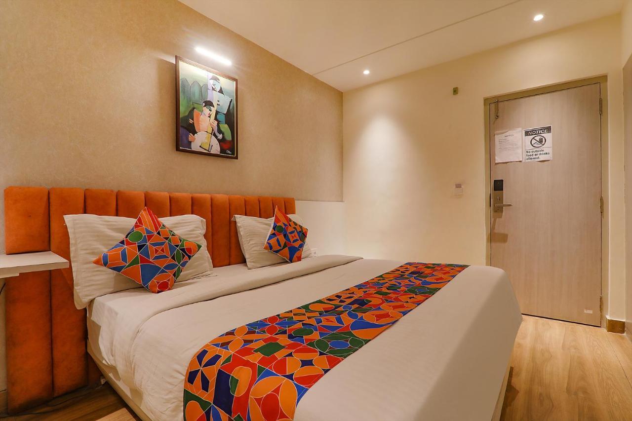 Townhouse Geetraj Near Shalimar Gateway Lucknow Hotell Exteriör bild