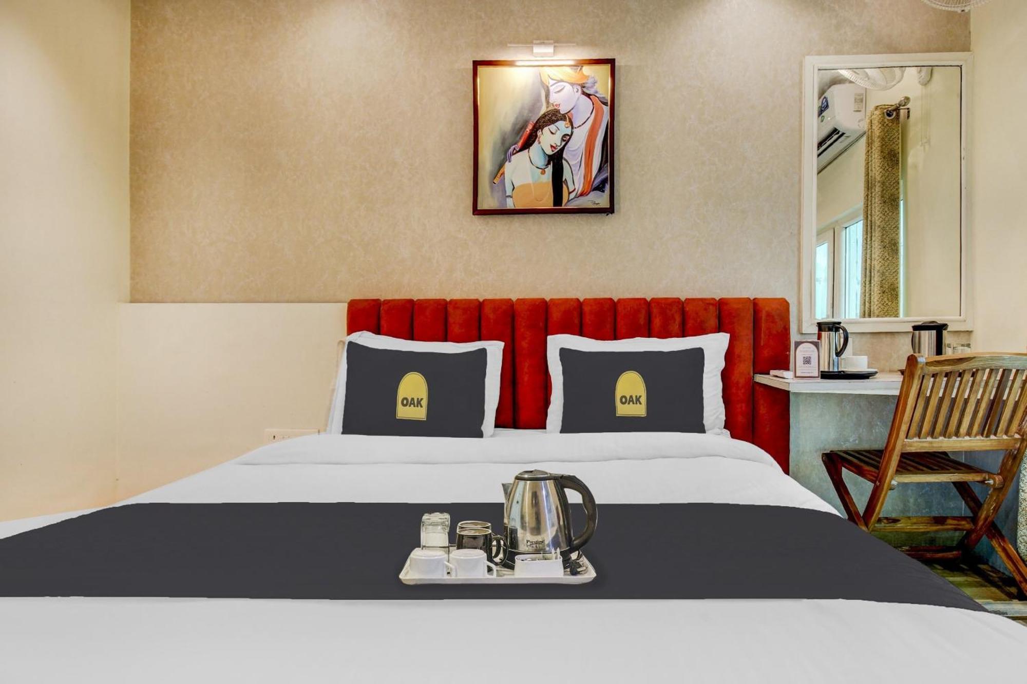 Townhouse Geetraj Near Shalimar Gateway Lucknow Hotell Exteriör bild