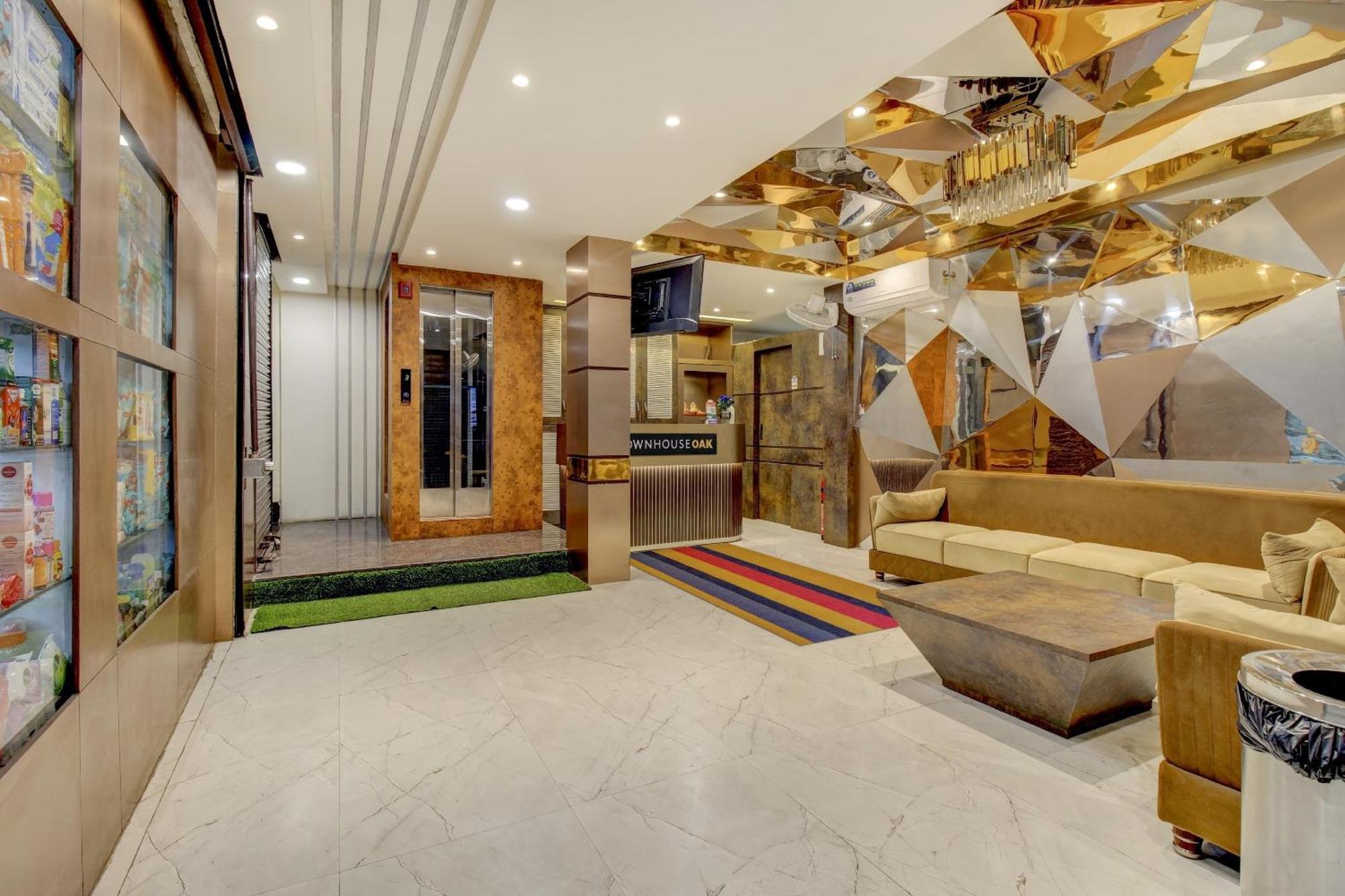 Townhouse Geetraj Near Shalimar Gateway Lucknow Hotell Exteriör bild