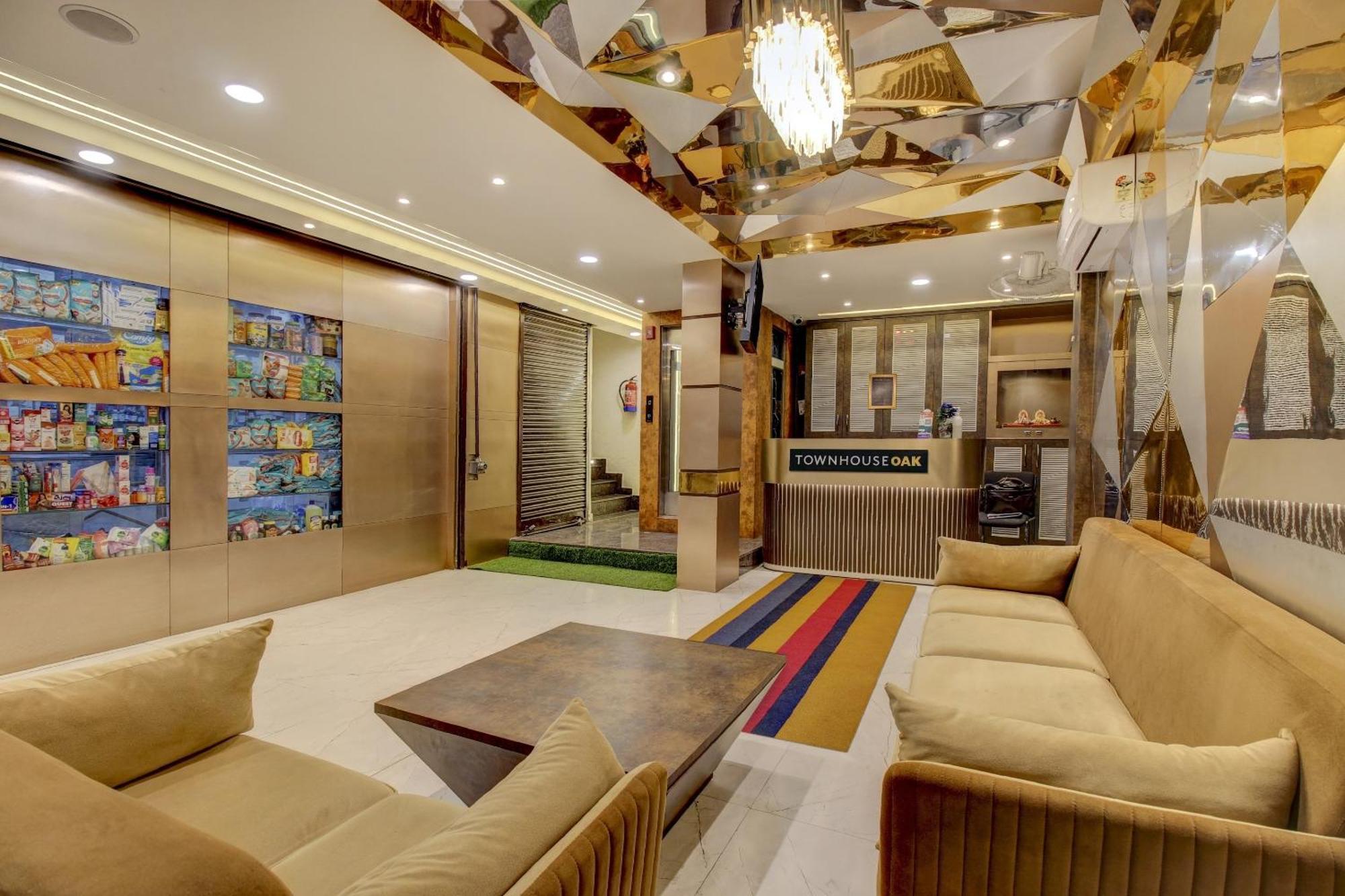 Townhouse Geetraj Near Shalimar Gateway Lucknow Hotell Exteriör bild