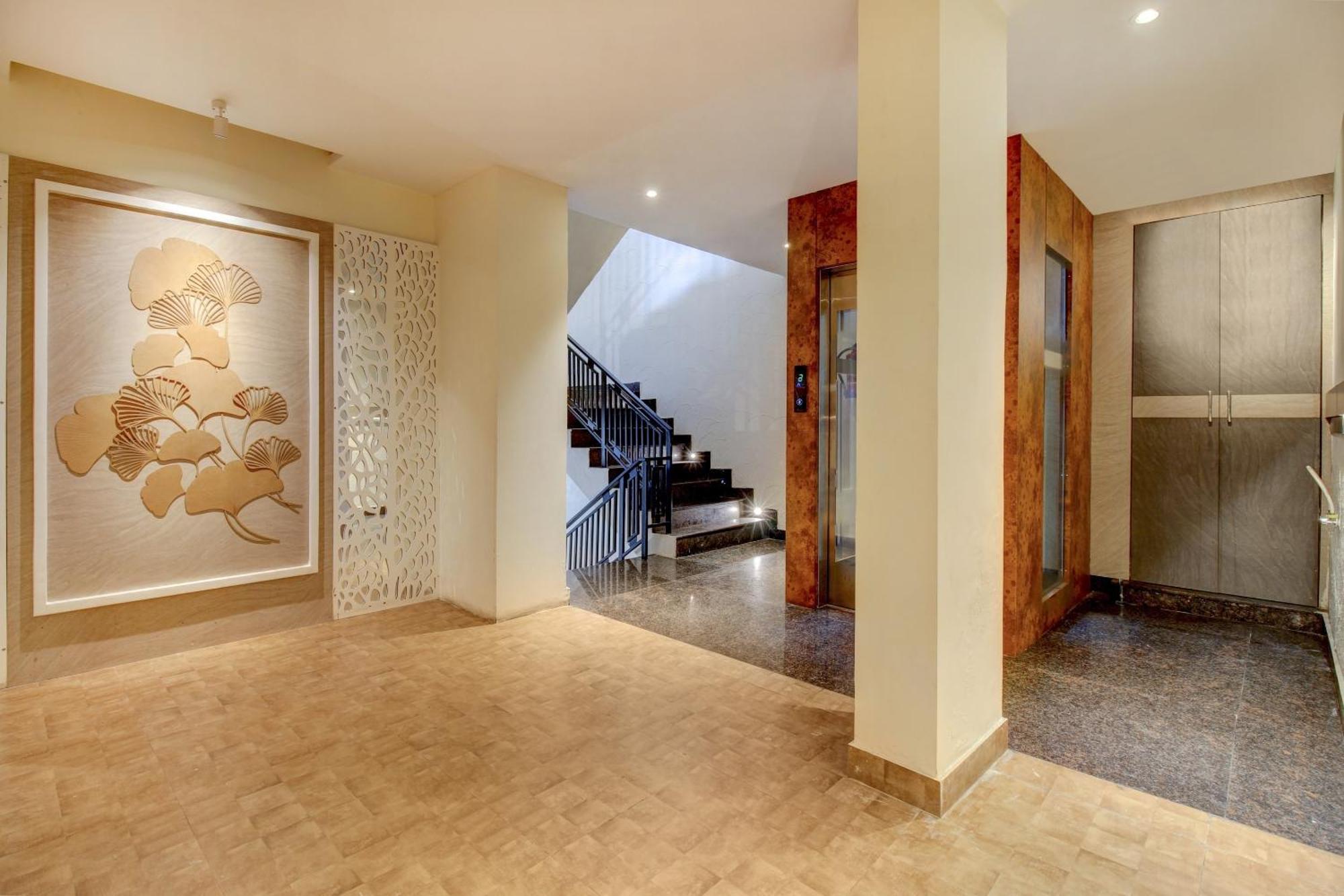 Townhouse Geetraj Near Shalimar Gateway Lucknow Hotell Exteriör bild
